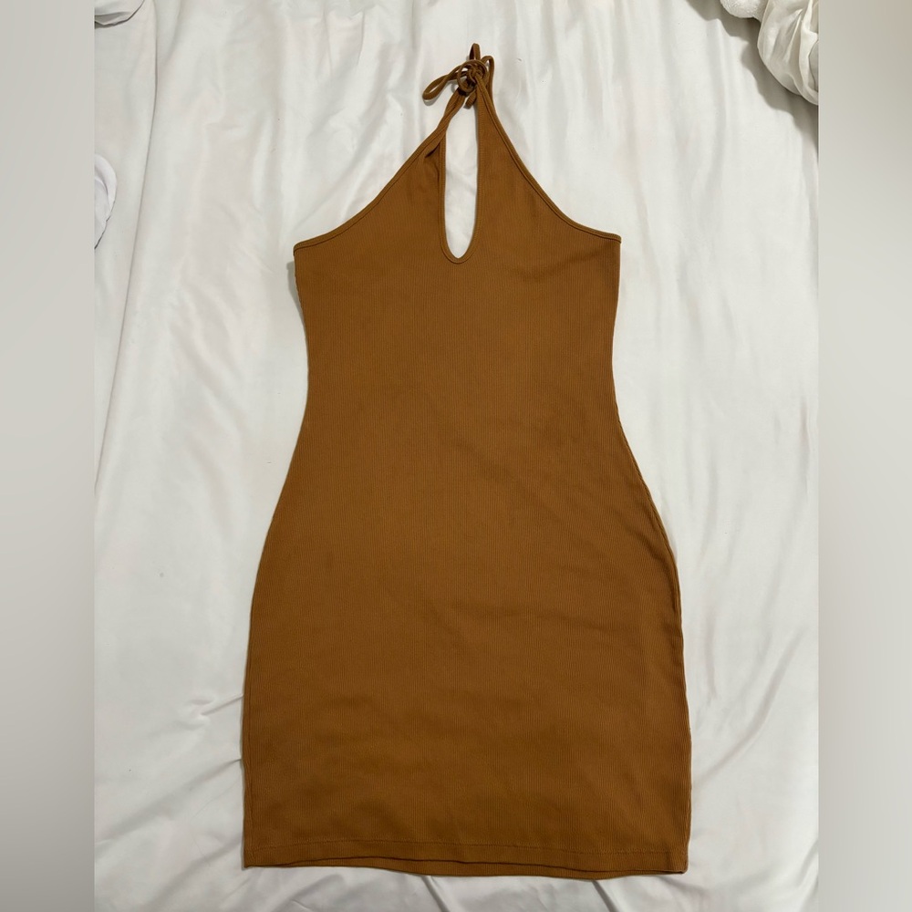 Brown mini bodycon dress #minidress